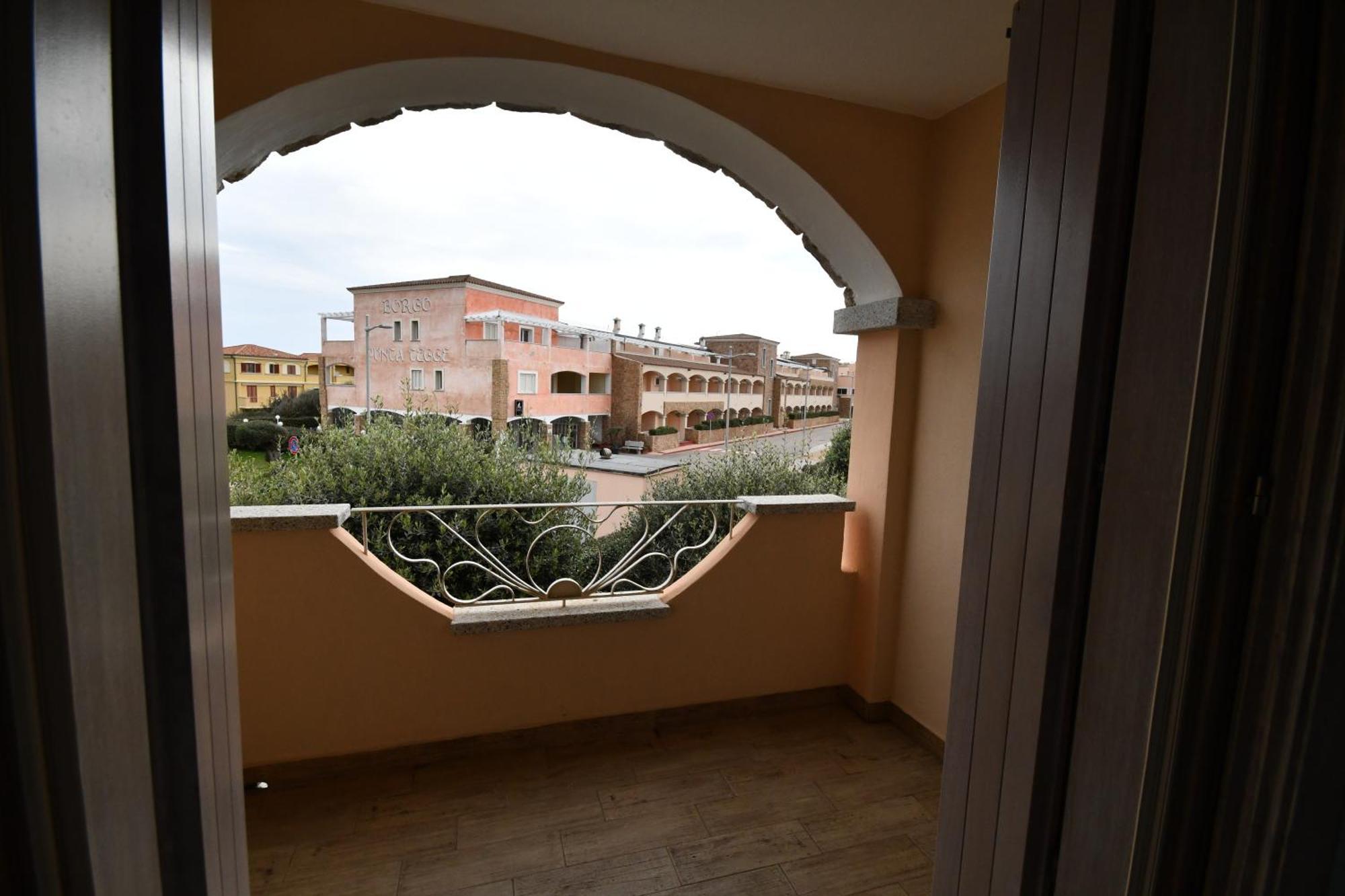 Appartamento Vista Mare Punta Tegge La Maddalena  Esterno foto