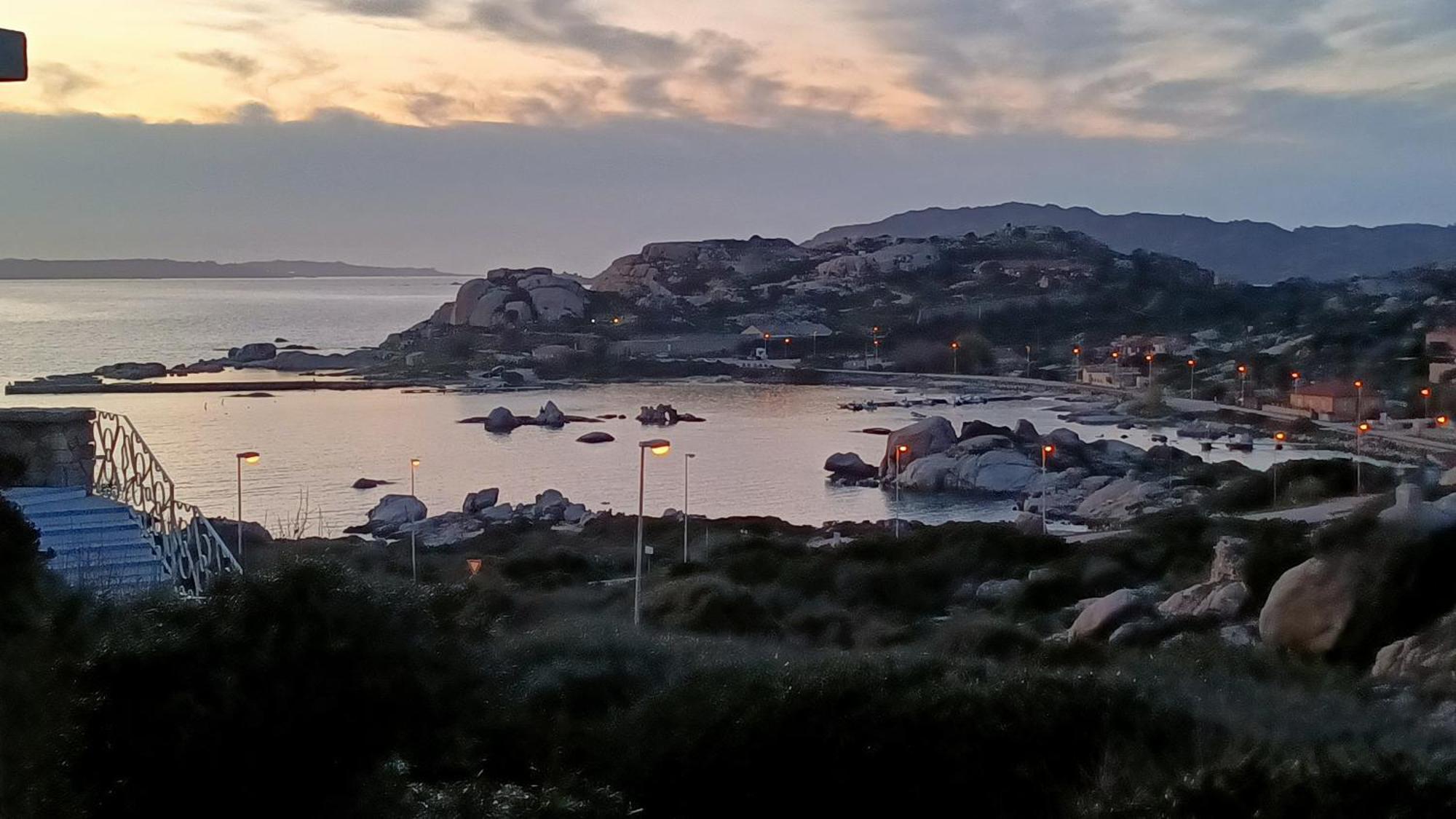 Appartamento Vista Mare Punta Tegge La Maddalena  Esterno foto